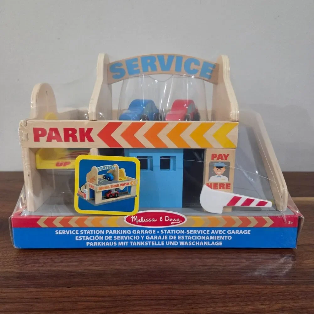 Melissa & Doug Service Station Parking Garage Car Wash Wood Toy 2 Wooden Cars